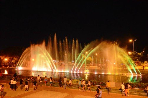 Aguas Danzantes: the Dancing Waters Fountain in Santa Cruz, Bolivia